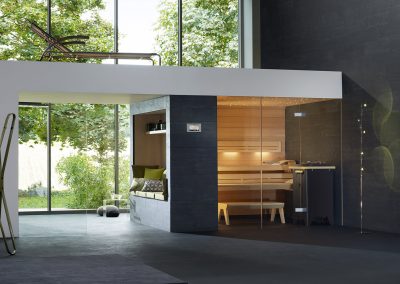 The KLAFS "Lounge Q" sauna has clear lines, simple elegance and perfect interior workmanship